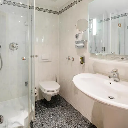 普兰奈格阿瑟曼酒店 酒店